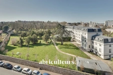 APPARTEMENT LUMINEUX DE 71M²<span></span>VUE DEGAGEE<span></span>VANVES