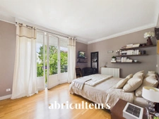 Maison familiale de 7 pièces avec jardin, garage, sous-sol  et grenier aménageable – Châtillon