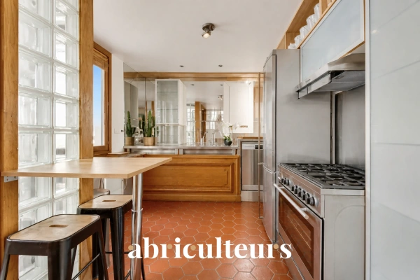 Maison individuelle atypique avec jardin et studio indépendant<span></span>Garches