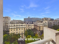 Paris 15e<span></span>Résidence Paris XV<span></span>Appartement familial 5 pièces de 114 m² avec balcons, parking et cave