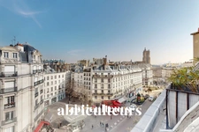 PARIS 1 / QUARTIER LES HALLES<span></span>APPARTEMENT<span></span>2 PIECES<span></span>54 M2<span></span>698.000 €