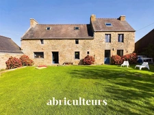 Belle demeure en pierre de 196 m² à Plounéour-Brignogan-Plages, à 800 m des plages