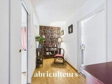 La Celle-Saint-Cloud<span></span>Duplex familial de 125 m² avec jardin-terrasse, balcon, 2 parkings et 2 caves
