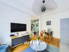 Charmant 3 Pièces au pied de la rue du Commerce et de la Motte-Picquet Grenelle – PARIS 15