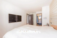 L’HAŸ LES ROSES<span></span>DUPLEX AVEC BALCON<span></span>4 PIÈCES<span></span>3 CHAMBRES<span></span>132 M2<span></span>575.000 €