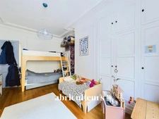 Charmant 3 Pièces au pied de la rue du Commerce et de la Motte-Picquet Grenelle – PARIS 15