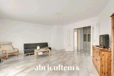 Appartement 4 pièces de 88 m² à Issy-les-Moulineaux – quartier Saint-Étienne / Mairie