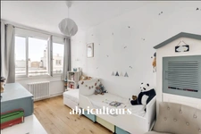 APPARTEMENT LUMINEUX DE 71M²<span></span>VUE DEGAGEE<span></span>VANVES