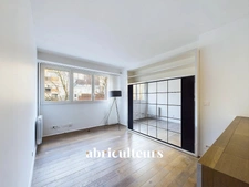 APPARTEMENT LUMINEUX A DEUX PAS DE LAMARCK-CAULAINCOURT - PARIS 18