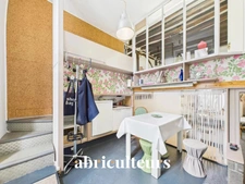 Local commercial avec mezzanine habitable – Murs libres – Paris 5ᵉ