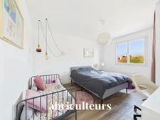 Aux Sorinières, Belle maison familiale plus studio possible