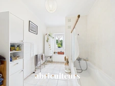 A Pont St Martin , Grand appartement -maison  de 105 m2 centre bourg