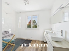 Aux Sorinières, Belle maison familiale plus studio possible