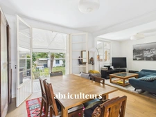 Charmante maison des années 50, 4 chambres avec jardin