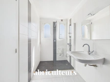 Charmante maison de 94 m2  plus rdc aménageable, avec grand jardin , bourg de St Hilaire de Clisson