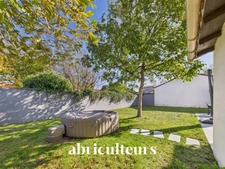 Aux Sorinières, Belle maison familiale plus studio possible