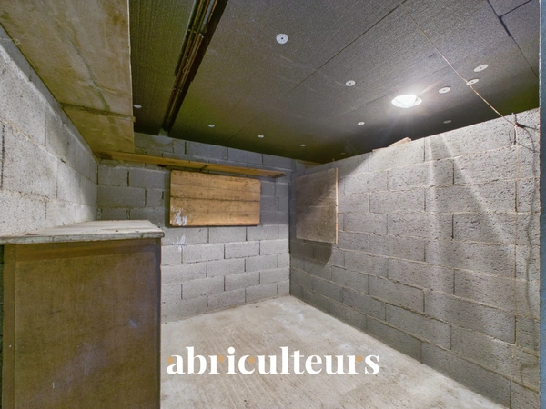 Charmante maison de 94 m2  plus rdc aménageable, avec grand jardin , bourg de St Hilaire de Clisson
