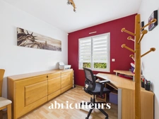 A  l'entrée de Ste Pazanne, à 25 mn de Nantes,  très belle maison contemporaine de plain pied  sur terrain de 1000 m2