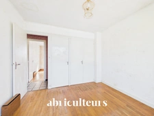 Charmante maison de 94 m2  plus rdc aménageable, avec grand jardin , bourg de St Hilaire de Clisson