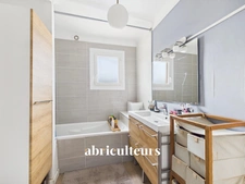 Charmante maison des années 50, 4 chambres avec jardin