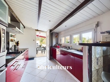 Maison ancienne rénovée à fort potentiel