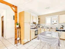 Maison plain pied plus studio à Saint-Sébastien – Quartier Familial et Verdoyant