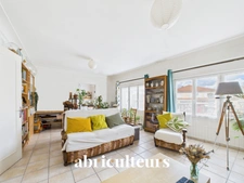 A Pont St Martin , Grand appartement -maison  de 105 m2 centre bourg