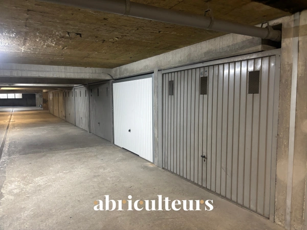 Appartement familial avec extérieurs à Emerainville (77184)