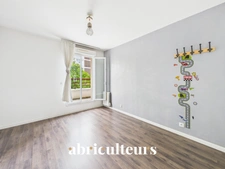 Splendide Appartement de 86.0 m²<span></span>Grands extérieurs<span></span>Résidence récente et sécurisée<span></span>Face à la Seine<span></span>Au pied du Tramway