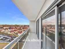 SUPERBE APPARTEMENT FAMILIAL<span></span>BALCON<span></span>PROCHE ÉCOLES ET METRO