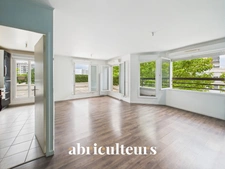 Splendide Appartement de 86.0 m²<span></span>Grands extérieurs<span></span>Résidence récente et sécurisée<span></span>Face à la Seine<span></span>Au pied du Tramway