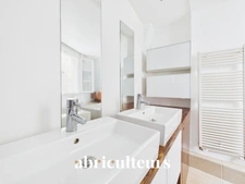 PARIS<span></span>MONTMARTRE<span></span>DUPLEX<span></span>3 PIÈCES <span></span>2 CHAMBRES<span></span>72 M2<span></span>2594  € Charges Comprises