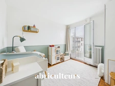 Coup de coeur - 4/5 pièces de 81 m2 - Rénové, spacieux, lumineux et avec balcon - Chevilly Larue - Proche du métro