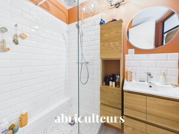 APPARTEMENT T3 REFAIT A NEUF<span></span>55M2<span></span>SANS VIS A VIS<span></span>PROCHE COMMODITÉS