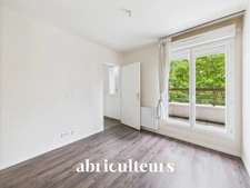 Splendide Appartement de 128.0 m²<span></span>Grands extérieurs<span></span>Résidence récente et sécurisée<span></span>Face à la Seine<span></span>Au pied du Tramway