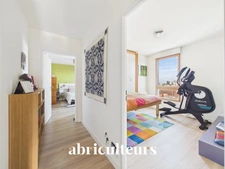 Appartement exceptionnel de 119.0 m²<span></span>Avec extérieurs<span></span>Immeuble de 2019 prestigieux<span></span>Au pied du Métro