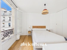 PARIS<span></span>MONTMARTRE<span></span>DUPLEX<span></span>3 PIÈCES <span></span>2 CHAMBRES<span></span>72 M2<span></span>2594  € Charges Comprises