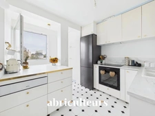 Coup de coeur - 4/5 pièces de 81 m2 - Rénové, spacieux, lumineux et avec balcon - Chevilly Larue - Proche du métro