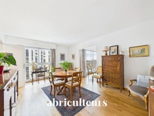 SUPERBE APPARTEMENT FAMILIAL<span></span>BALCON<span></span>PROCHE ÉCOLES ET METRO