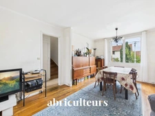 Maison à très fort potentiel de 130 m²<span></span>Quartier très recherché<span></span>Sur 3 niveaux<span></span>Villemomble