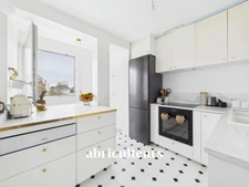 Coup de coeur - 4/5 pièces de 81 m2 - Rénové, spacieux, lumineux et avec balcon - Chevilly Larue - Proche du métro