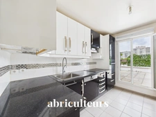 Splendide Appartement de 86.0 m²<span></span>Grands extérieurs<span></span>Résidence récente et sécurisée<span></span>Face à la Seine<span></span>Au pied du Tramway