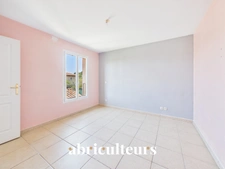 Maison familiale 130 m²<span></span>5 pièces<span></span>Jardin & terrasses  & garage double<span></span>Marseille 12e, Les Caillols