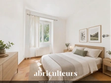 Propriété d'Exception à Grans : Maison en Pierre 254m2, 2 hangars, Piscine et fort potentiel sur 8 100 m²