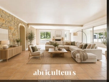 Propriété d'Exception à Grans : Maison en Pierre 254m2, 2 hangars, Piscine et fort potentiel sur 8 100 m²