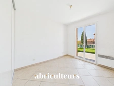 Maison familiale 130 m²<span></span>5 pièces<span></span>Jardin & terrasses  & garage double<span></span>Marseille 12e, Les Caillols