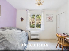 Charmante maison T3 de 66m² avec terrain et garages à Rognes 13840