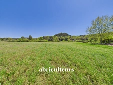 Rognes<span></span>Maison de charme rénovée avec terrasse et jardin privatif