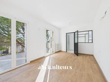 Charmante maison T4 avec possibilité d'aménagement, terrasses et jardin à Eguilles (13510)