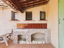 Charmante maison T6 de 180m² sur un terrain d' 1 hectare m² à vendre à Rognes (13840)